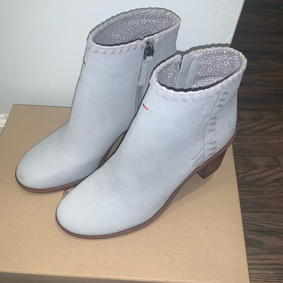 Ellen DeGeneres Leather Ankle Boots Susumu Gravel Gray Size 8 - Picture 5 of 13